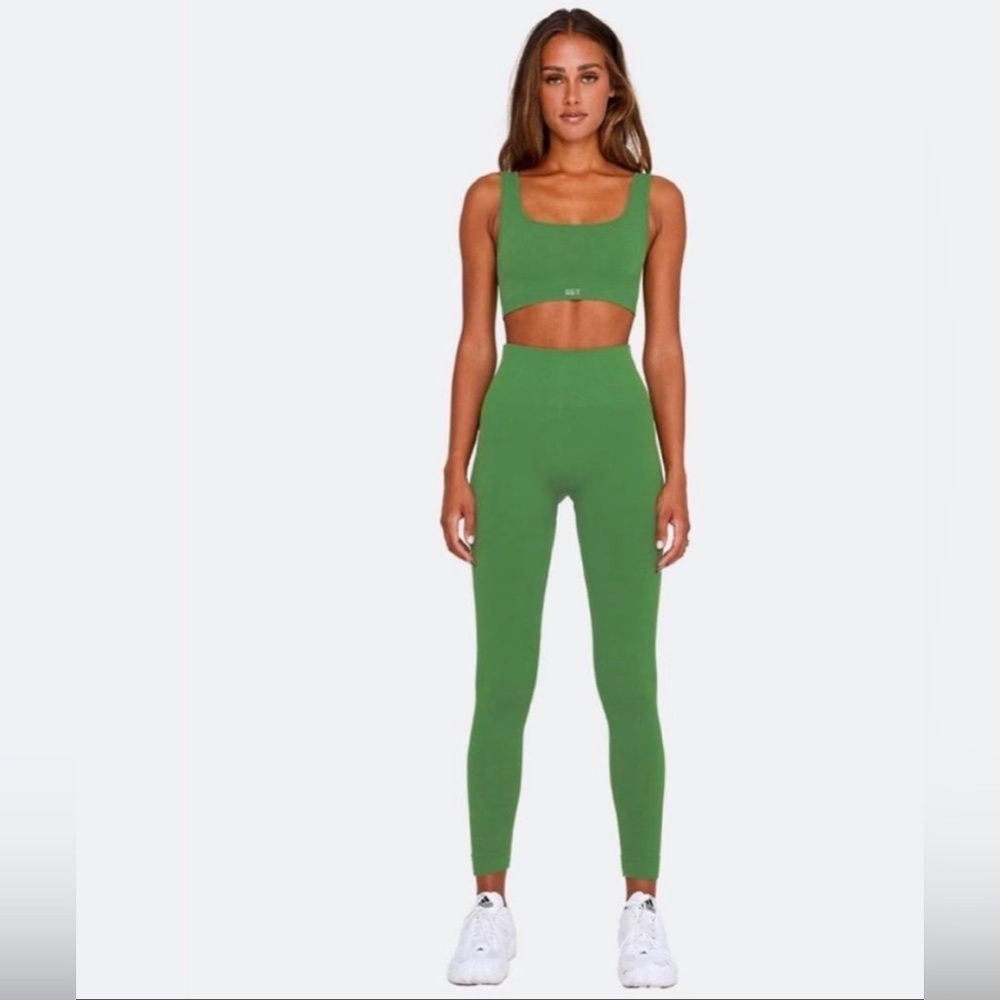 Green Set Active Workout Set (Leggings + Sports Bra)